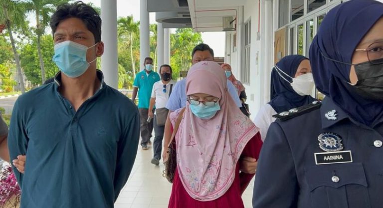 Miliki wang palsu,pasangan Suami-isteri didakwa