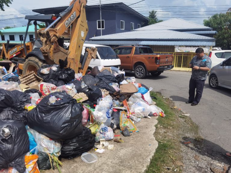 Manfaat media sosial untuk lapor isu sampah di Putatan –  Shahelmey