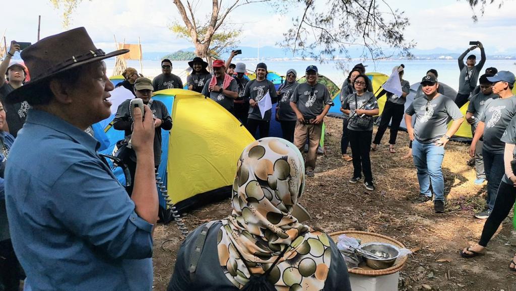 Aktiviti para peserta semasa dark tourism di Pulau Sulug. – Foto ihsan STB