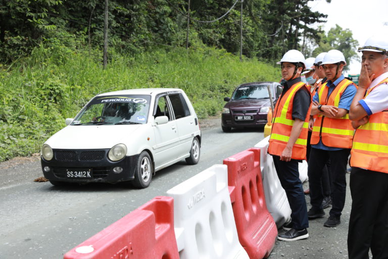 Jalan rosak di laluan KK-Sandakan siap dua bulan lagi