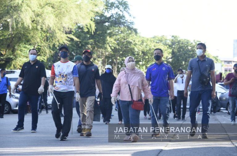 Jaringan LOVE KK DBKK jayakan program KK Clean Up Day edisi kedua