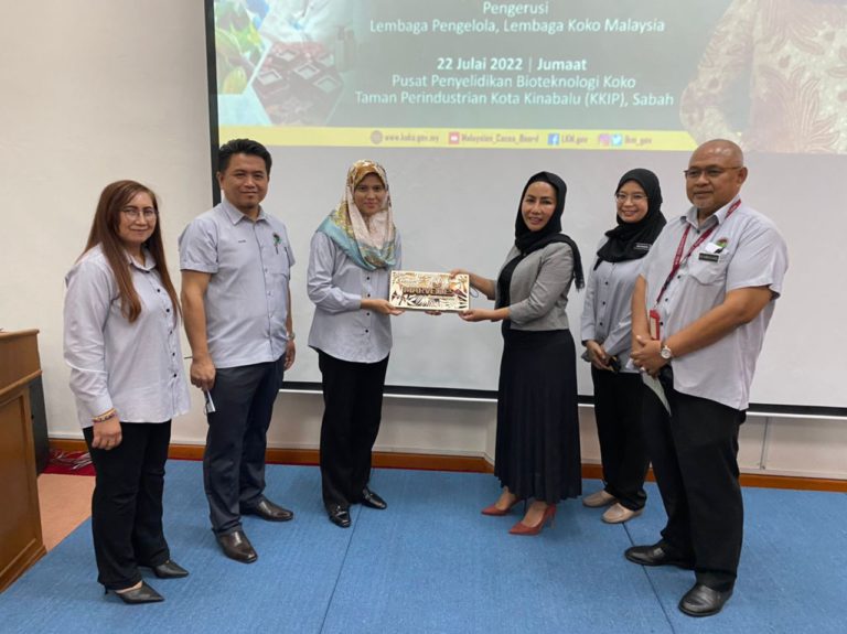 LKM lancar empat produk coklat kesihatan