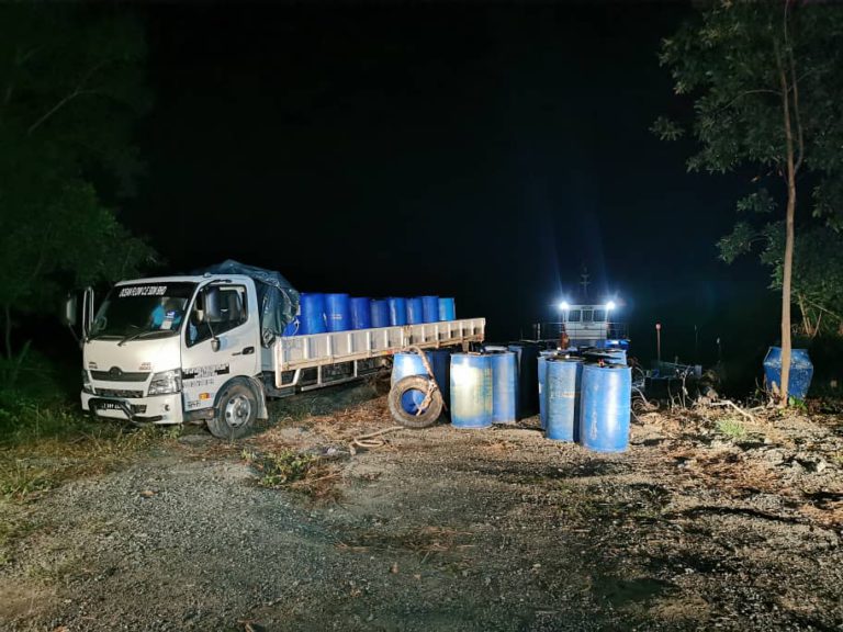 Maritim Malaysia gagalkan cubaan seludup keluar minyak petrol bersubsidi