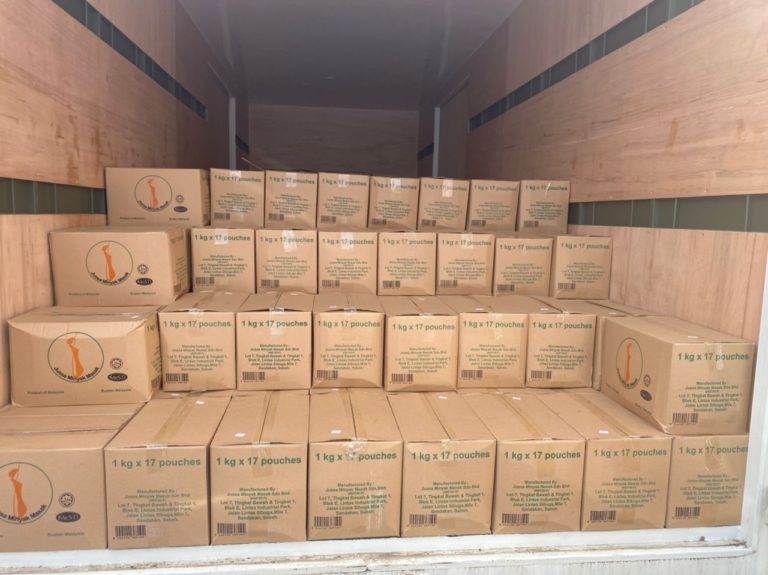 3 lelaki tempatan ditahan cubaan seludup 13,260 paket minyak masak ke negara jiran