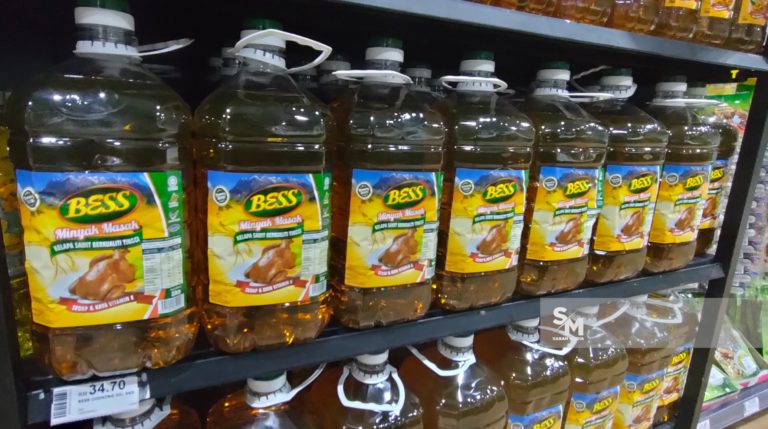 Pengguna sambut baik penetapan harga siling minyak masak, peniaga patuh arahan