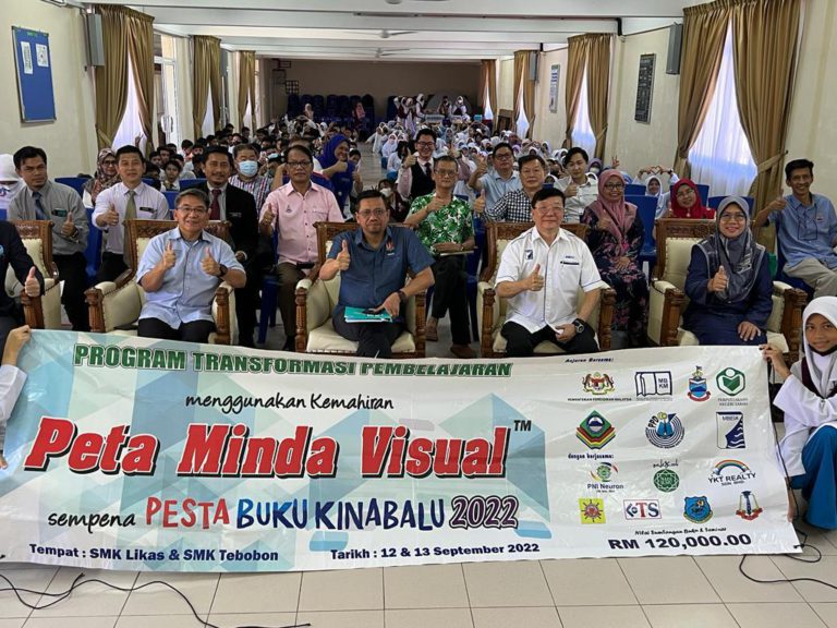 SMK Tebobon dan SMK Likas terpilih terima sumbangan buku daripada MBKM