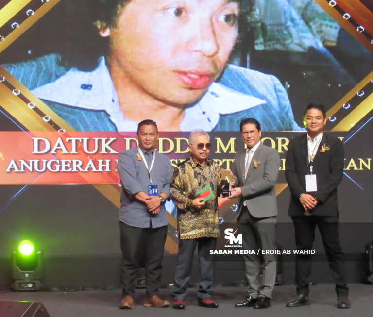 Empat penggiat seni industri kreatif Sabah terima Anugerah Khas