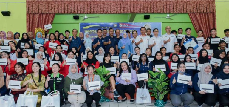 21,633 permohonan Peranti Siswa Fasa 1,2 diterima di Sabah