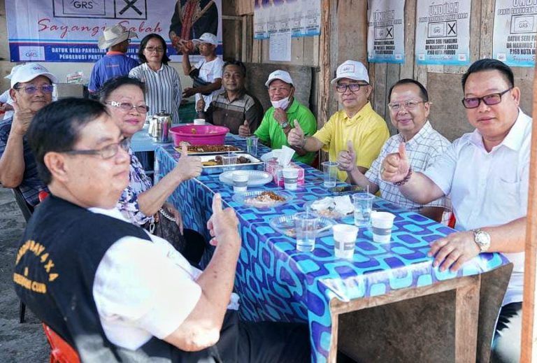 Musuh politik bergabung memastikan GRS menang