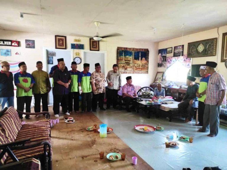 USIA Pusat ziarah pewakaf tapak tanah PLD USIA-Albukhary
