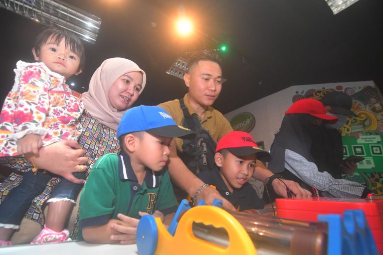Petrosains Playsmart beri pendedahan kepada anak mengenai STEM
