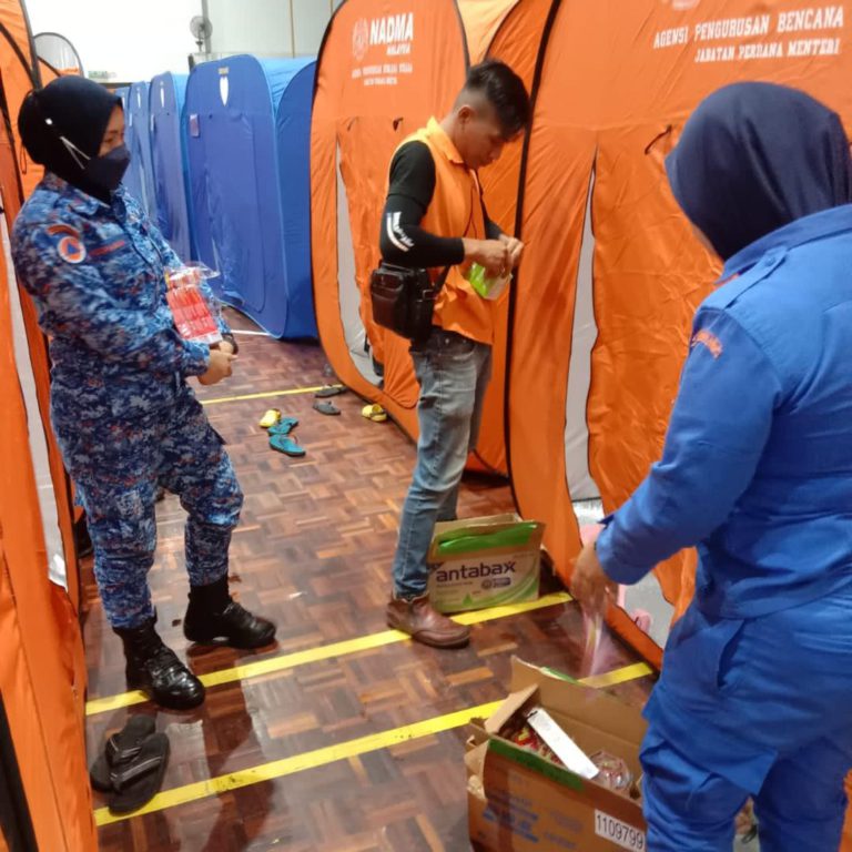 Mangsa terjejas banjir, air pasang besar di Sabah terus meningkat