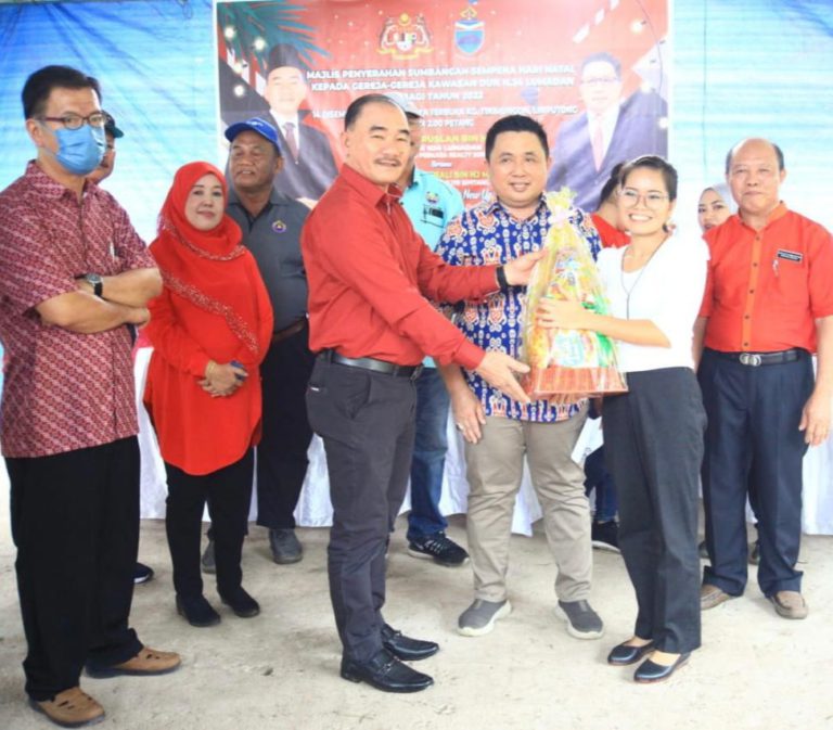 202 KIR, gereja-gereja terima sumbangan sempena sambutan Krismas di DUN Lumadan