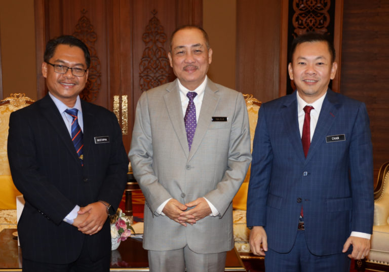 Hajiji terima kunjungan hormat dua Timbalan Menteri Persekutuan dari Sabah