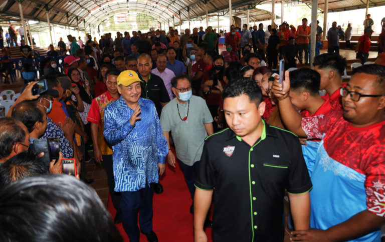 Hajiji hadiri Majlis Krismas, Kesyukuran, Tahun Baharu 2023 Parlimen Keningau