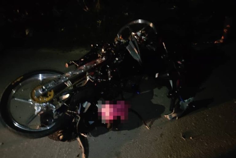 2 penunggang motosikal maut, Dipercayai bergesel sesama sendiri