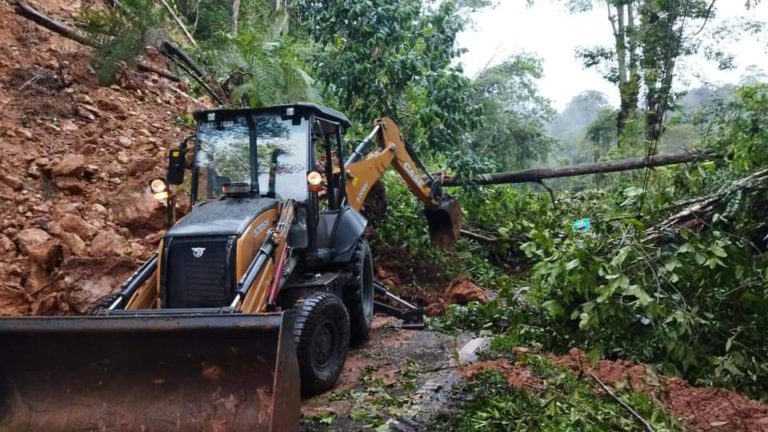 Jalan Ranau ke Sandakan tidak boleh dilalui akibat tanah runtuh – JKR Sabah