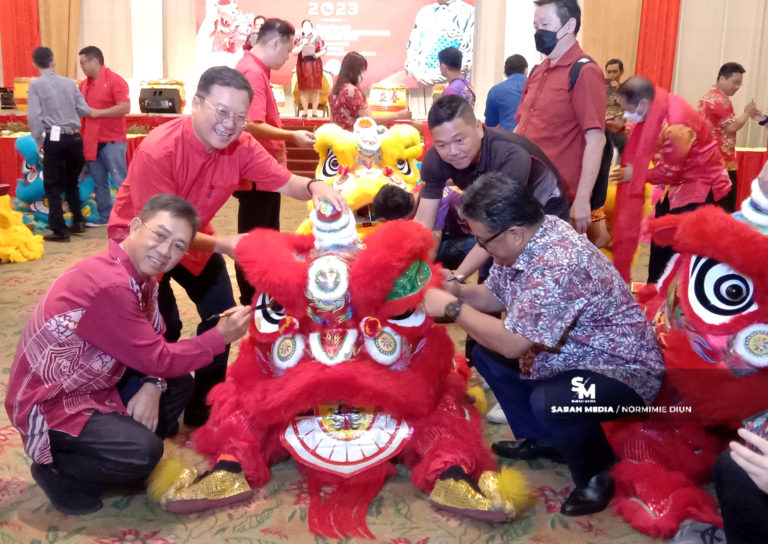 Kerajaan peruntukkan RM54.05 juta kepada sekolah dan badan agama bukan Islam di Sabah – Hajiji