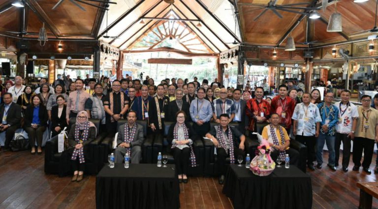 UMS,LKNS Anjur Seminar Solidariti Etnik, memangkin usaha solidariti melalui budaya dan bahasa