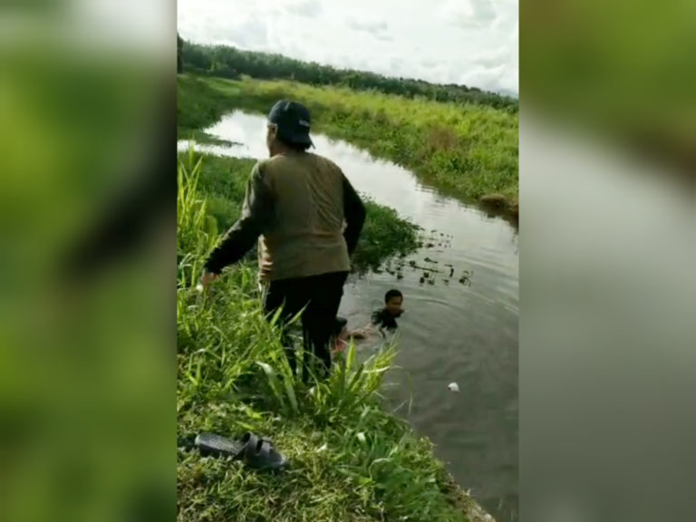Dua kanak-kanak lelaki ditemui lemas ketika mandi dalam parit