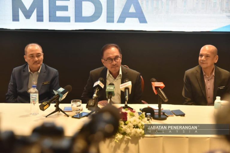 Anwar serah kepada Kerajaan negeri bentuk Kerajaan Perpaduan Sabah