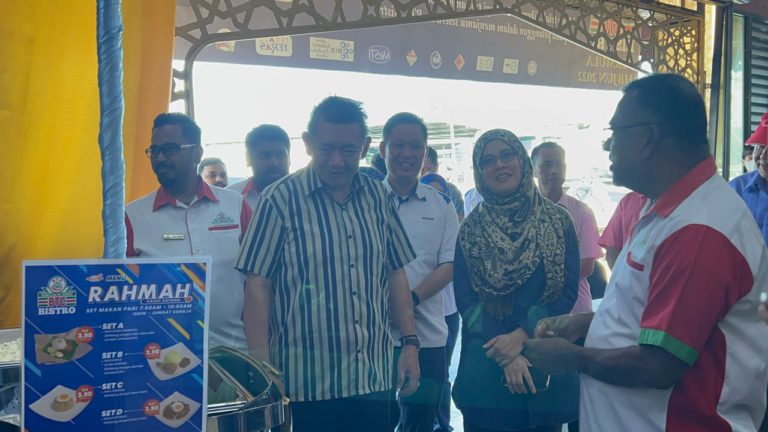Lebih 1,500 premis perniagaan laksana inisiatif Menu Rahmah – Salahuddin