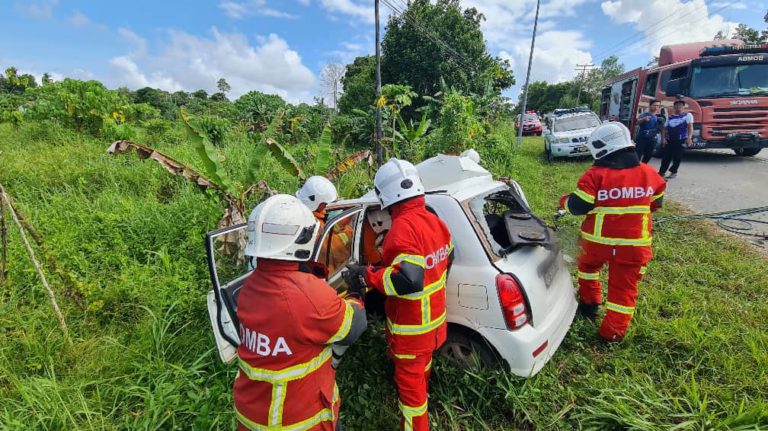 Lelaki maut, kenderaan dipandu bertembung treler