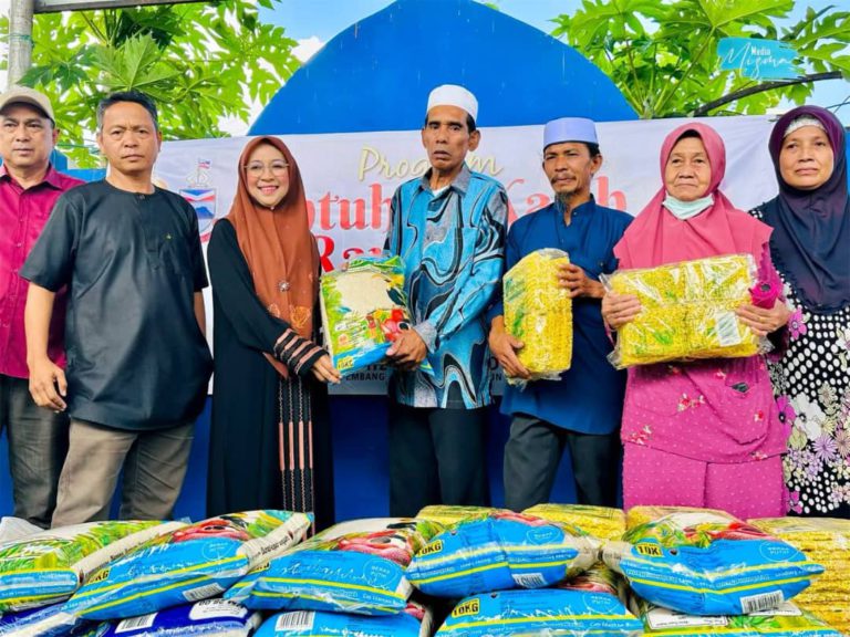 369 penduduk terima sumbangan menerusi Program Sentuhan Kasih Ramadan