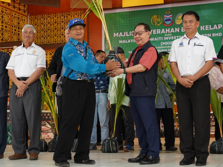 Rancang bangunkan semula padang ragut terbiar di Tambunan, tanam kelapa hasil tinggi – Jeffrey