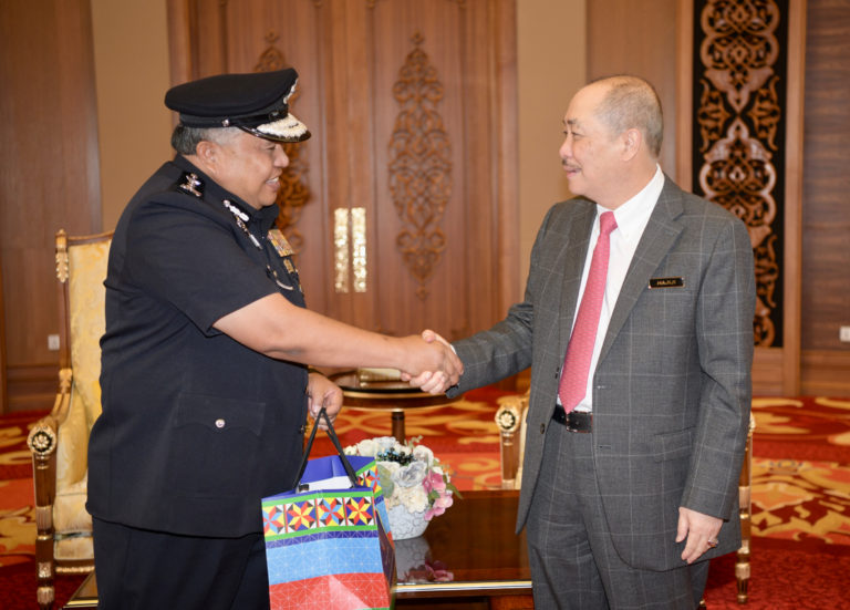 Idris buat kunjungan perpisahan ke atas Ketua Menteri