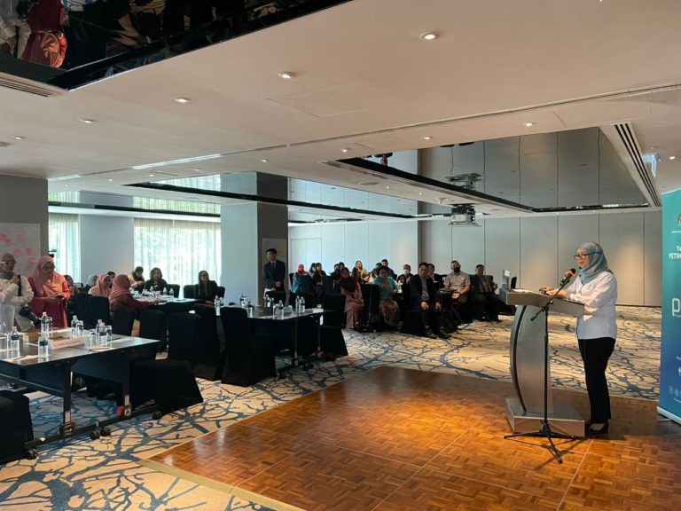 70 guru sekolah menengah sertai latihan PDG