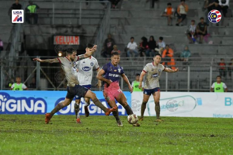 Padang berlumpur tidak halang Sabah FC cipta kemenangan ketiga