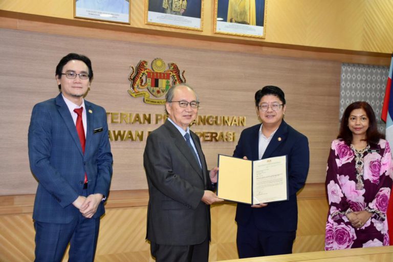 Bernard Dompok dilantik pengerusi SME Corp