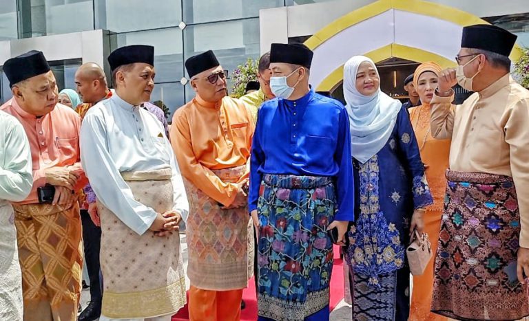 Cuaca Panas : Sabah akan bincang pelanjutan cuti sekolah