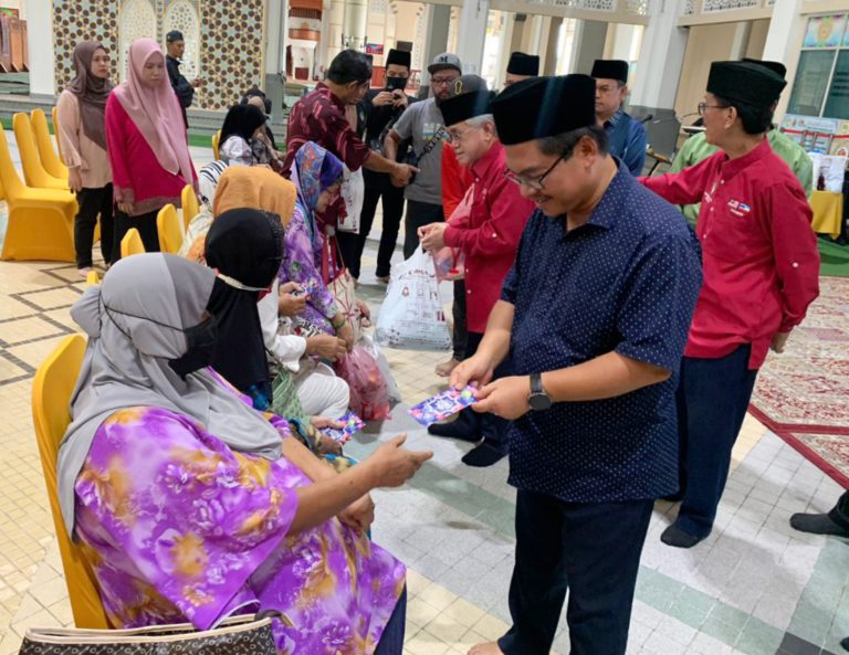 Majlis Sedekah Jariah rai 338 golongan asnaf