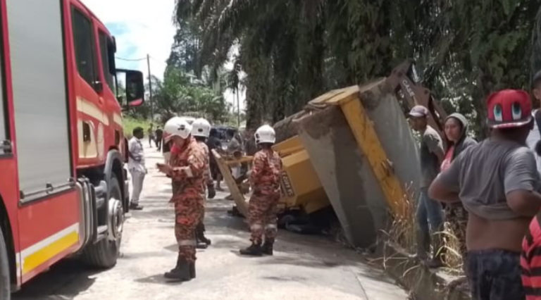 lelaki cedera parah, jentera pemampat jalan dipandunya terbabas