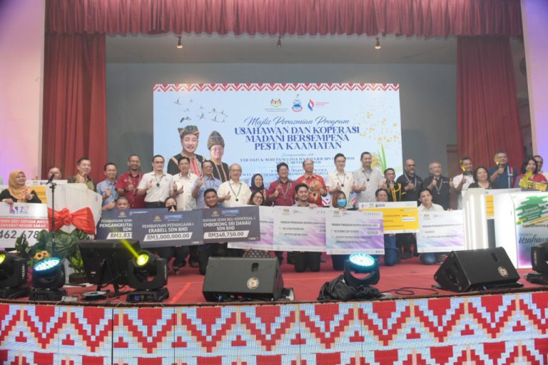 20 usahawan terima pembiayaan bernilai RM7.92 juta daripada agensi KUSKOP