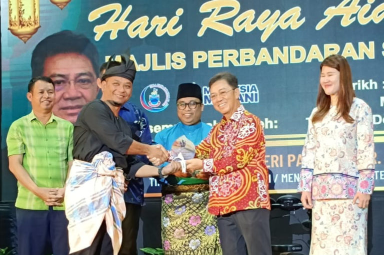 Aidilfitri bermakna bagi umat Islam dan bukan Islam berkongsi keceriaan