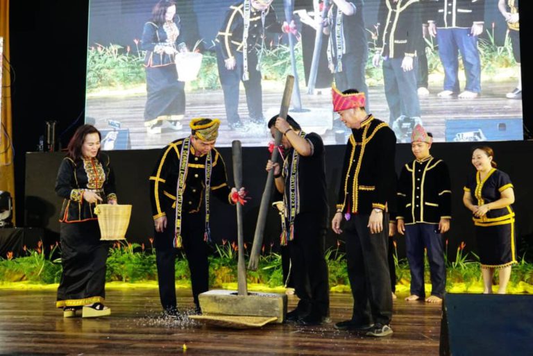 Pesta Kaamatan manifestasi keharmonian, semangat muhibah dalam kalangan rakyat berbilang kaum