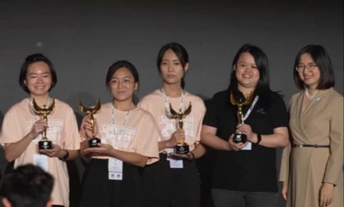 UMS rangkul naib johan, anugerah ‘Women in Tech’ di pertandingan Huawei ICT