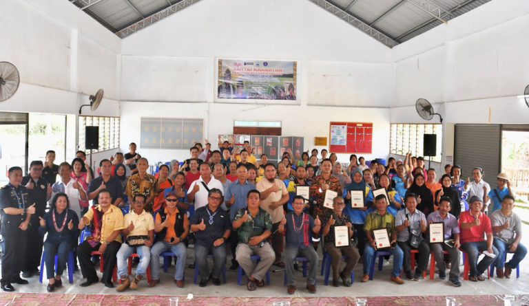 Taklimat isu-isu semasa beri manfaat besar kepada masyarakat luar bandar – Ellron