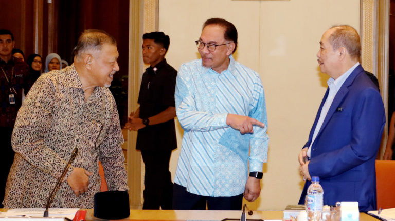 Sumbangan kewangan persekutuan menyelesaikan masalah air di Sabah – Hajiji