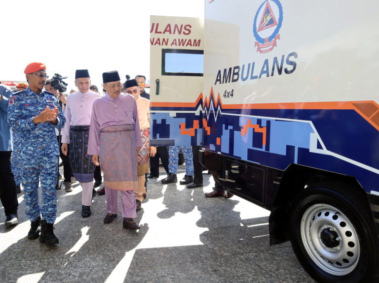 Lapan ambulan pacuan empat roda APM untuk Sabah
