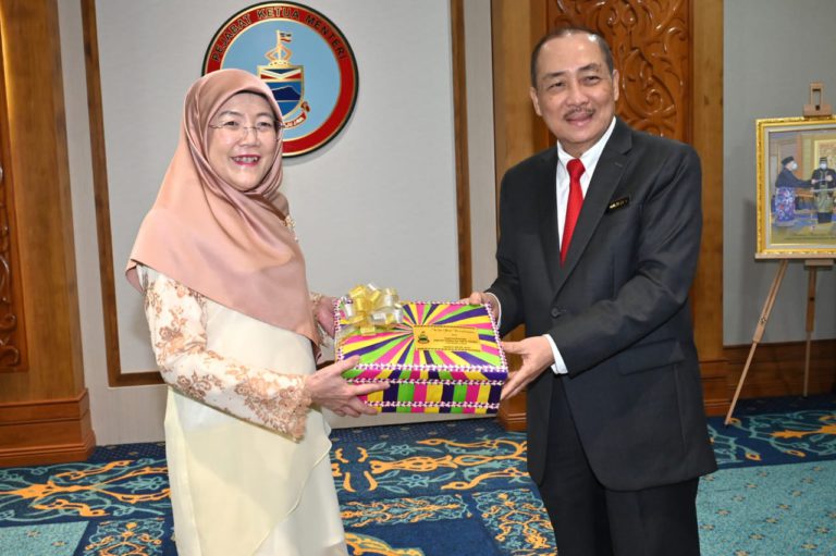 Hajiji terima kunjungan perpisahan Dr Rose Nani