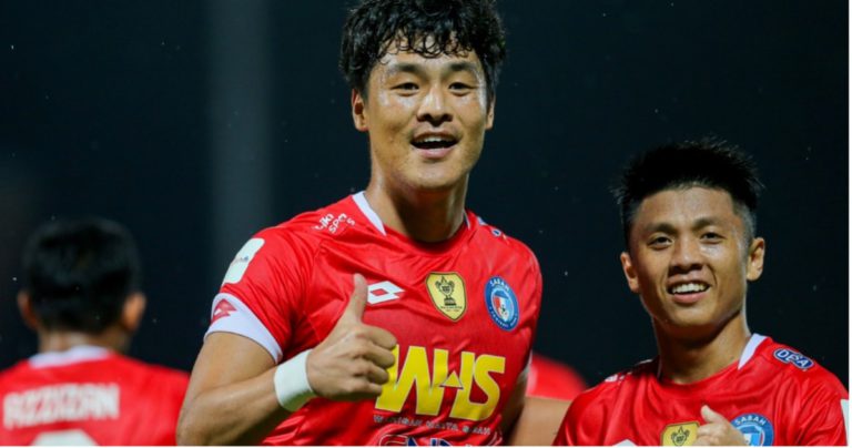 Kisah Park Tae Su , Pemain Bola Korea yang bertukar menjadi ‘Karim’ ￼