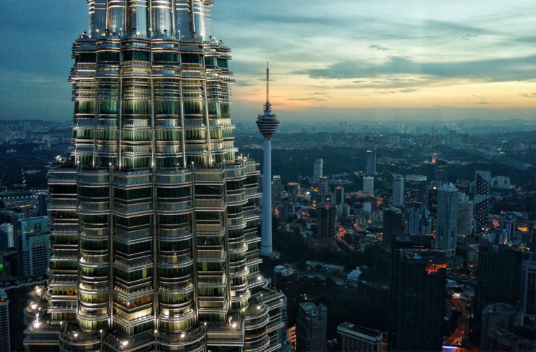 Apabila Gergasi Batuk, Ekonomi Kecil Demam: Malaysia Hadapi Tempias Perang Dagangan