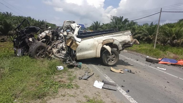 Pemandu maut gagal memotong, kenderaan bertembung lori tanker