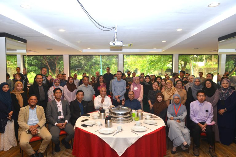 Peningkatan darjah kegembiraan tingkat kecemerlangan para pensyarah universiti