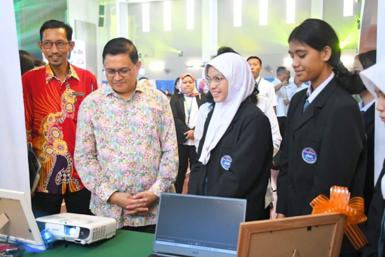 Penglibatan pelajar dalam agen perubahan iklim tingkat kesedaran kepada isu alam sekitar