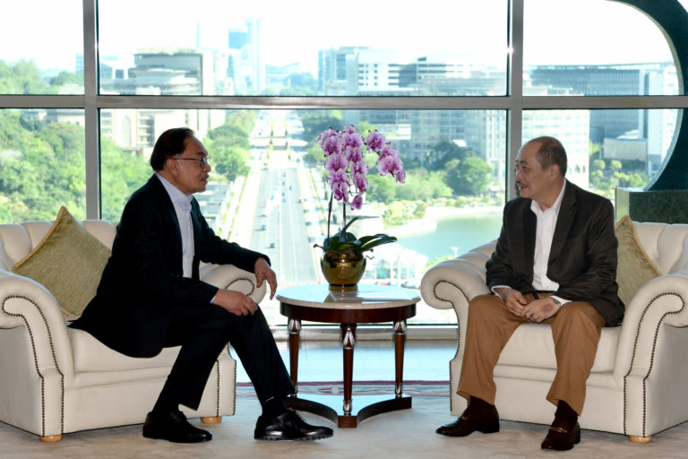 Ketua Menteri dan Perdana Menteri adakan perjumpaan di Putrajaya